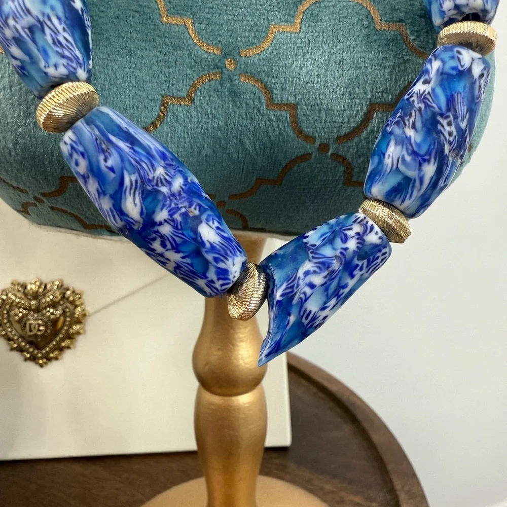 Akola Marbled Glass & Raffia Statement Choker Necklace - Picture 4 of 6